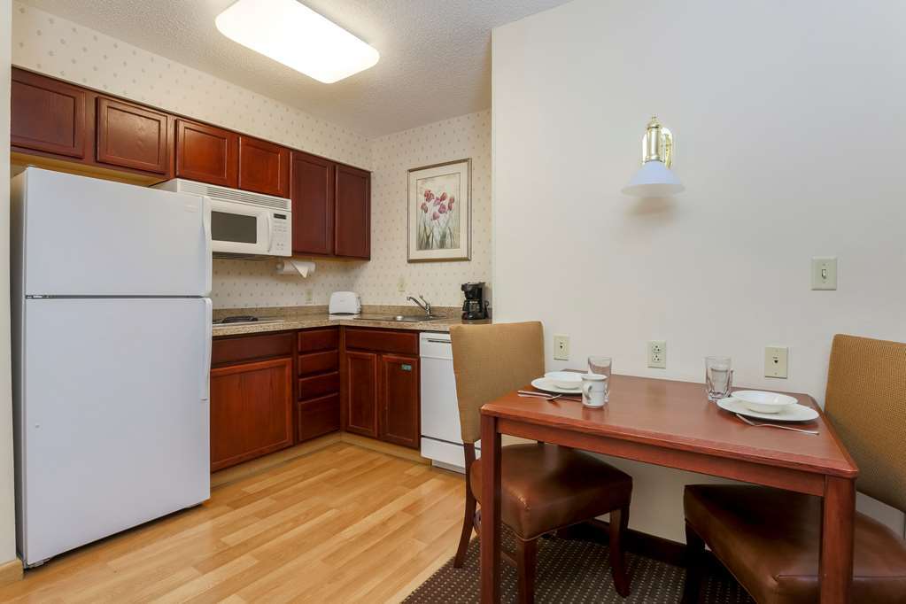 Homewood Suites By Hilton Erie Kearsarge Szoba fotó